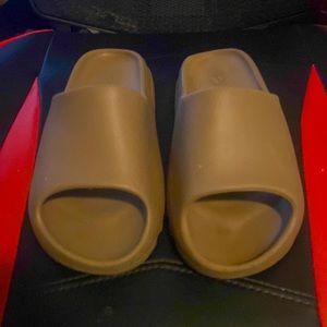 Core Yeezy slides